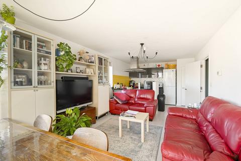 2 bedroom flat for sale, Abbotts Wharf, Tower Hamlets, London, E14