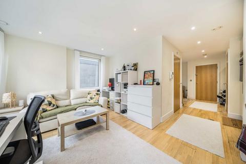 Studio to rent, Indescon Square, London E14