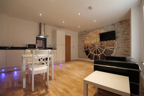 2 bedroom apartment to rent, Falconars House, City Centre