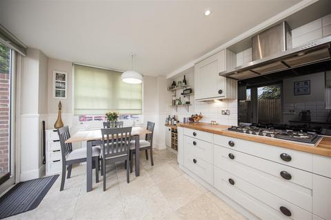 3 bedroom end of terrace house for sale, Tollgate Yard  High Street, Farningham DA4