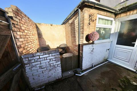 2 bedroom terraced house for sale, Albemarle Street, Hull