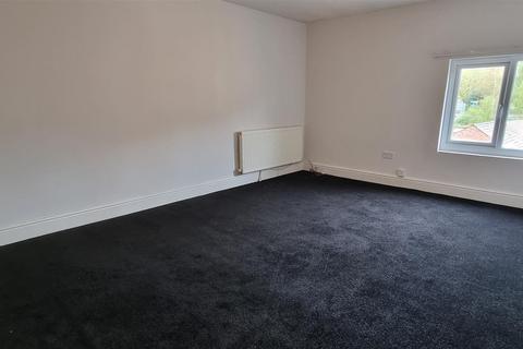 2 bedroom flat to rent, Blackwell Street, Kidderminster DY10