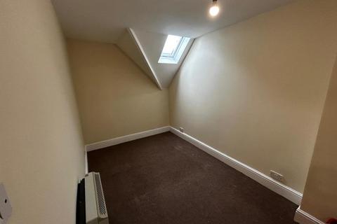 1 bedroom apartment to rent, Cefnllys Lane,  Llandrindod Wells,  LD1
