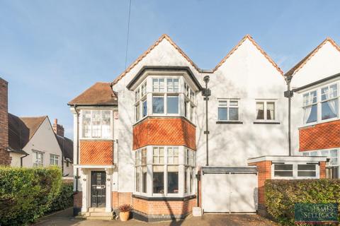 4 bedroom character property for sale, Meadowcourt Road, Oadby, Leicestershire