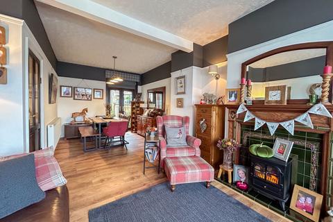 6 Bushy Park, Wainfelin, Pontypool, NP4 6ED