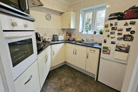 1 bedroom ground floor flat for sale, Belfry Drive, Stourbridge DY8