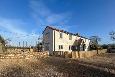 5 bedroom detached house to rent, Downham Road, Ely CB6