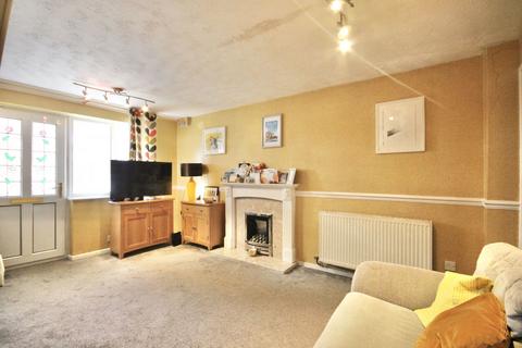32 Blithe Close, Stourbridge, DY8 4LX