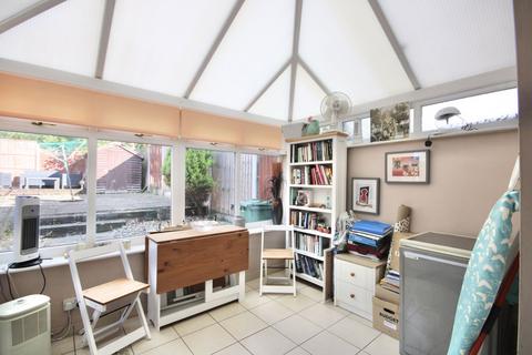 32 Blithe Close, Stourbridge, DY8 4LX