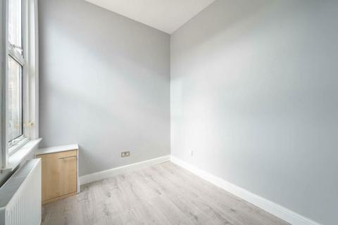 2 bedroom apartment for sale, Keyes Road, Cricklewood, London, Greater London, NW2 3XB