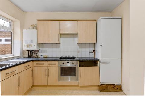 1 bedroom flat for sale, Endsleigh Road, Merstham, Redhill, Surrey, RH1