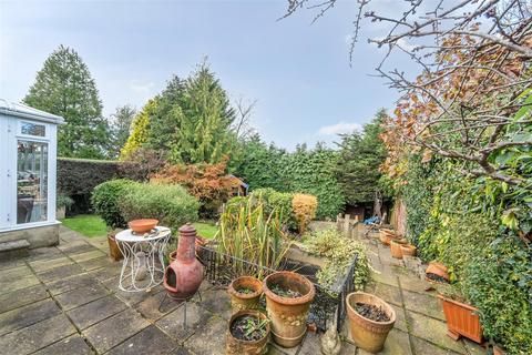 39 Richfield Road, Bushey, WD23 4JY