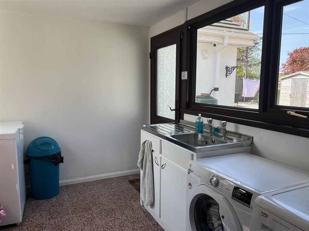 Entrance Porch/Utility Area