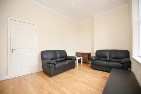 4 bedroom maisonette to rent, Heaton Road, Newcastle Upon Tyne NE6