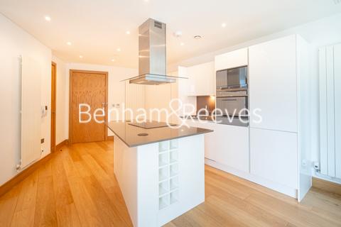 1 bedroom apartment to rent, Arena tower, Crossharbour Plaza E14