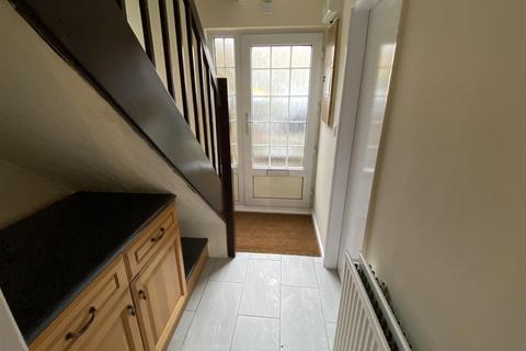 3 bedroom terraced house to rent, Deerswood Avenue, Hatfield