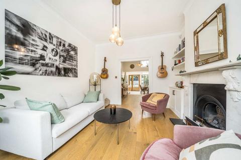 4 bedroom terraced house to rent, Calabria Road, London N5