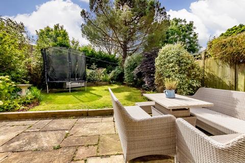 32 Kingrove Crescent, Chipping Sodbury, Bristol, BS37 6DG