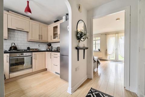 2 bedroom end of terrace house for sale, Acorn Gardens, Burghfield Common, Reading, RG7 3GN