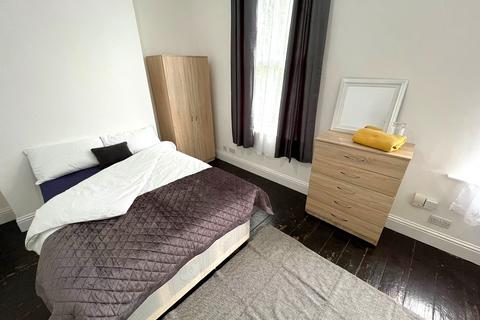 1 bedroom in a house share to rent, Alfreton Road, Nottingham NG7