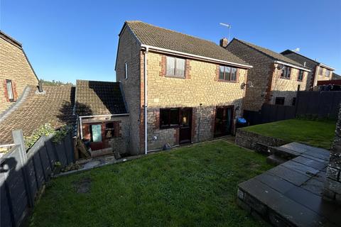 10 Charlton Close, Crewkerne, TA18 8AT