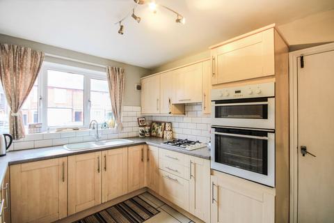 3 bedroom detached house for sale, Eggington Road, Stourbridge DY8