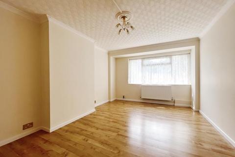 2 bedroom flat to rent, Long Cross, Bristol BS11