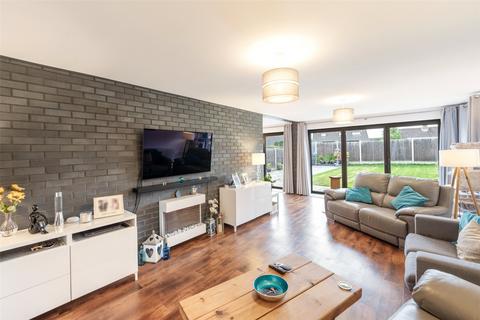 6 Westergate Close, Ferring, Worthing, BN12 5DB