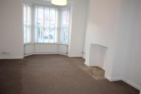 3 bedroom terraced house to rent, Archers Road, Eastleigh