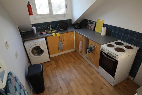 1 bedroom apartment to rent, Kelso Road, Hyde Park, Leeds, LS2 9PR