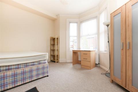 2 bedroom flat to rent, Cavendish Road, Newcastle Upon Tyne NE2