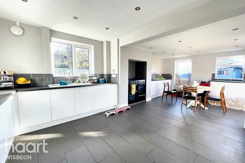 Caravelle Chalk Road, Walpole St Peter, Wisbech, PE14 7PN