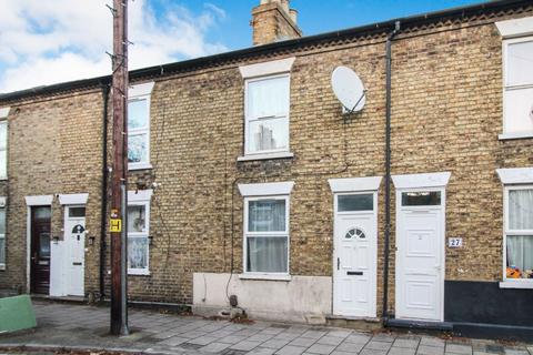 3 bedroom terraced house to rent, Battison Street, Bedford