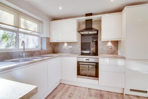 3 bedroom terraced house for sale, Roundhead Fold, Apperley Bridge, Bradford, West Yorkshire, BD10