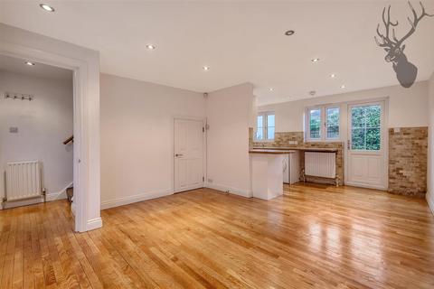 undefined, Forest Drive, Theydon Bois