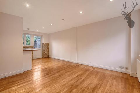 undefined, Forest Drive, Theydon Bois