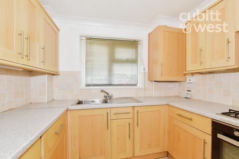 2 bedroom apartment to rent, Capricorn Close, Crawley, RH11