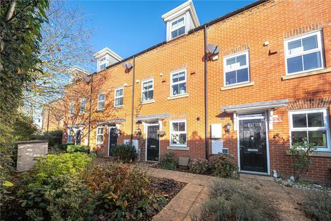 3 bedroom terraced house for sale, Odiham Drive, Newbury, Berkshire, RG14