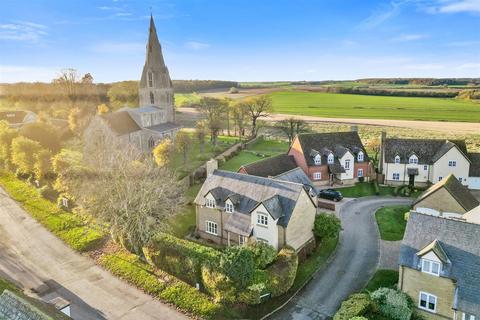 4 bedroom detached house for sale, 1 Bream Close, Buckworth PE28