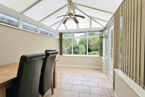 2 bedroom detached bungalow for sale, The Grazings, Nr Stourbridge DY7