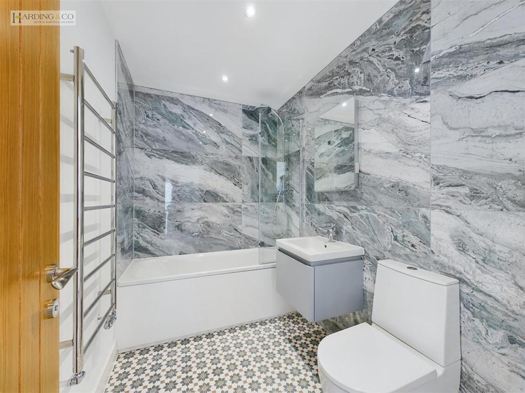 Sands or Coral bathroom.jpg