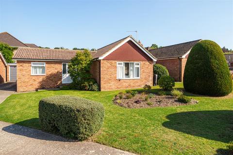 2 bedroom detached bungalow for sale, Downsview Drive, Midhurst, GU29