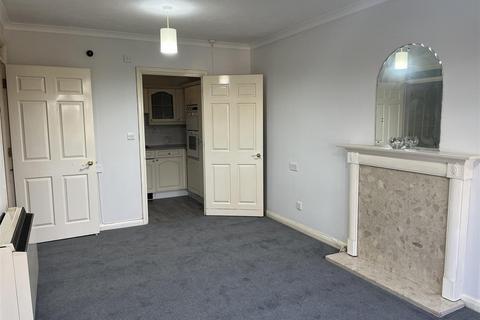 2 bedroom retirement property for sale, Main Road, Biggin Hill TN16