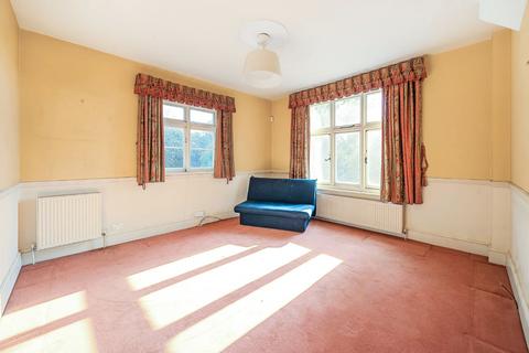 Grove House, 28 Quarry Road, Winchester, SO23 0JG