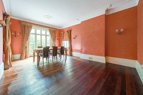 Grove House, 28 Quarry Road, Winchester, SO23 0JG