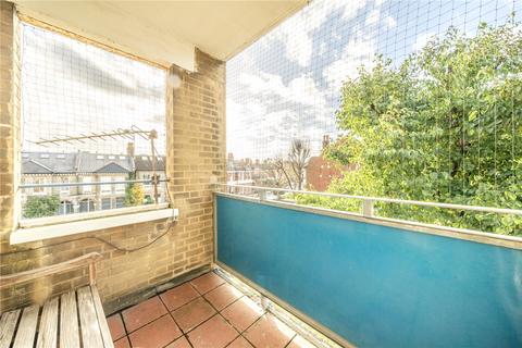 3 bedroom apartment to rent, London SW12