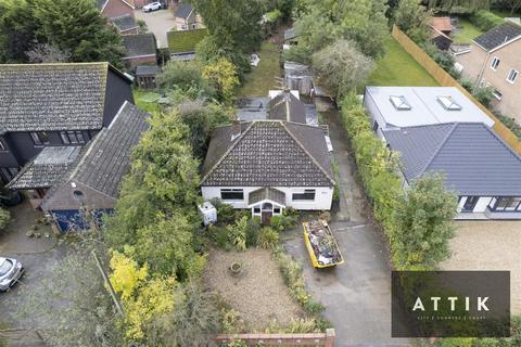 2 bedroom detached bungalow for sale, Norwich Road, Attleborough