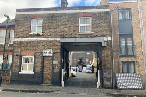 Industrial unit to rent, Archway, London N19