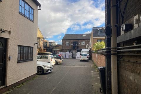 Industrial unit to rent, Archway, London N19