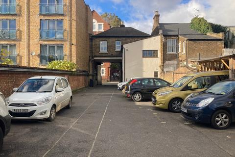 Industrial unit to rent, Archway, London N19